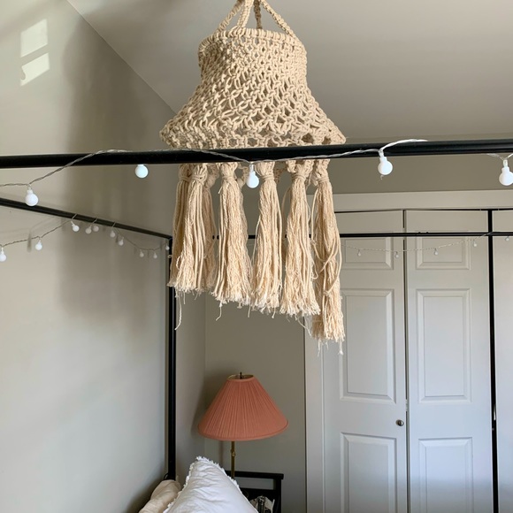 Boho macrame ceiling hanging - Picture 3 of 3